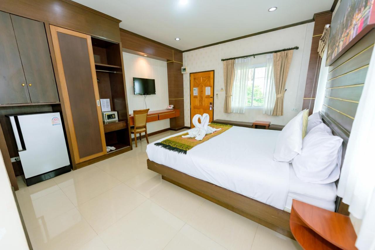 Bander Hotel Phu Khieo Екстер'єр фото