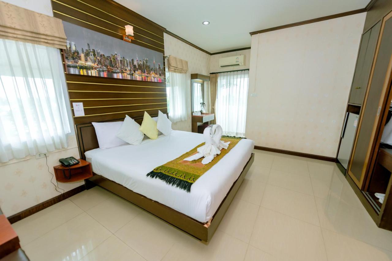Bander Hotel Phu Khieo Екстер'єр фото