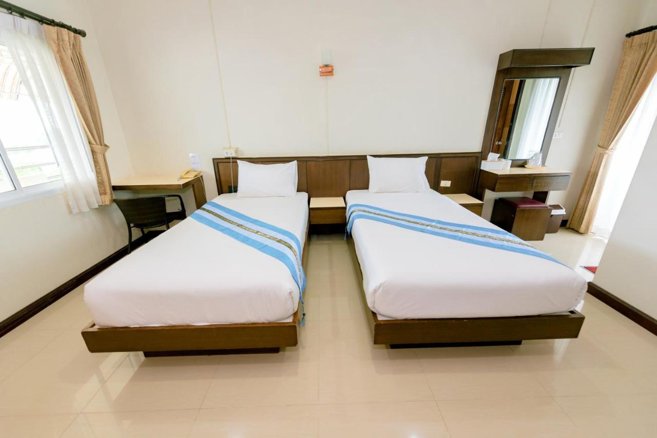 Bander Hotel Phu Khieo Екстер'єр фото