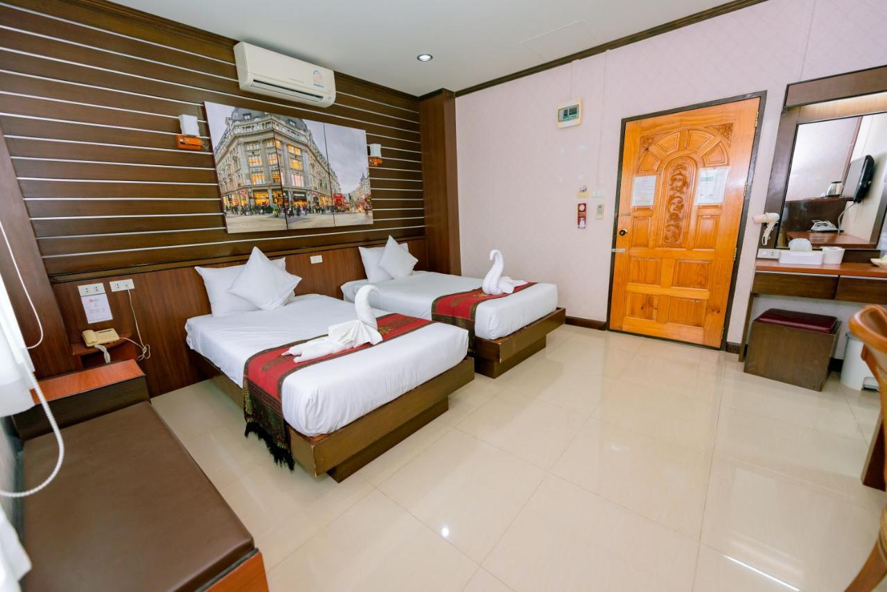 Bander Hotel Phu Khieo Екстер'єр фото